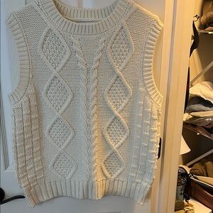 Elegant Cream Cable Knit Sweater Vest; Size M; EUC